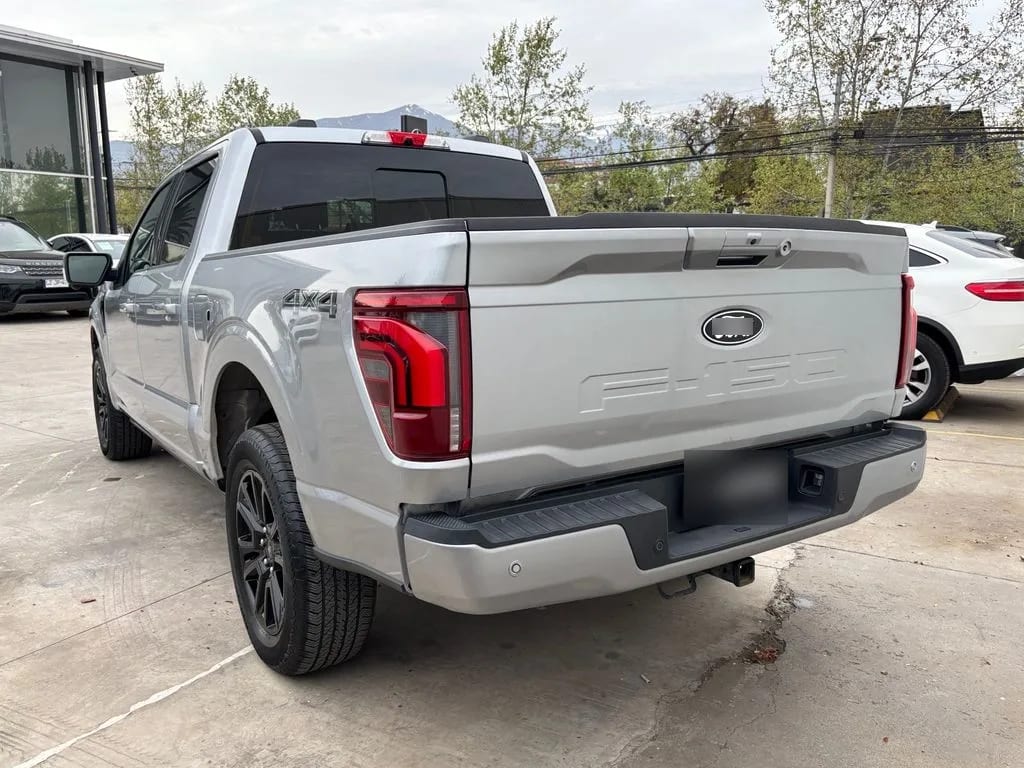 Ford F-150 Platinum 4x4 3.5 Aut año 2025