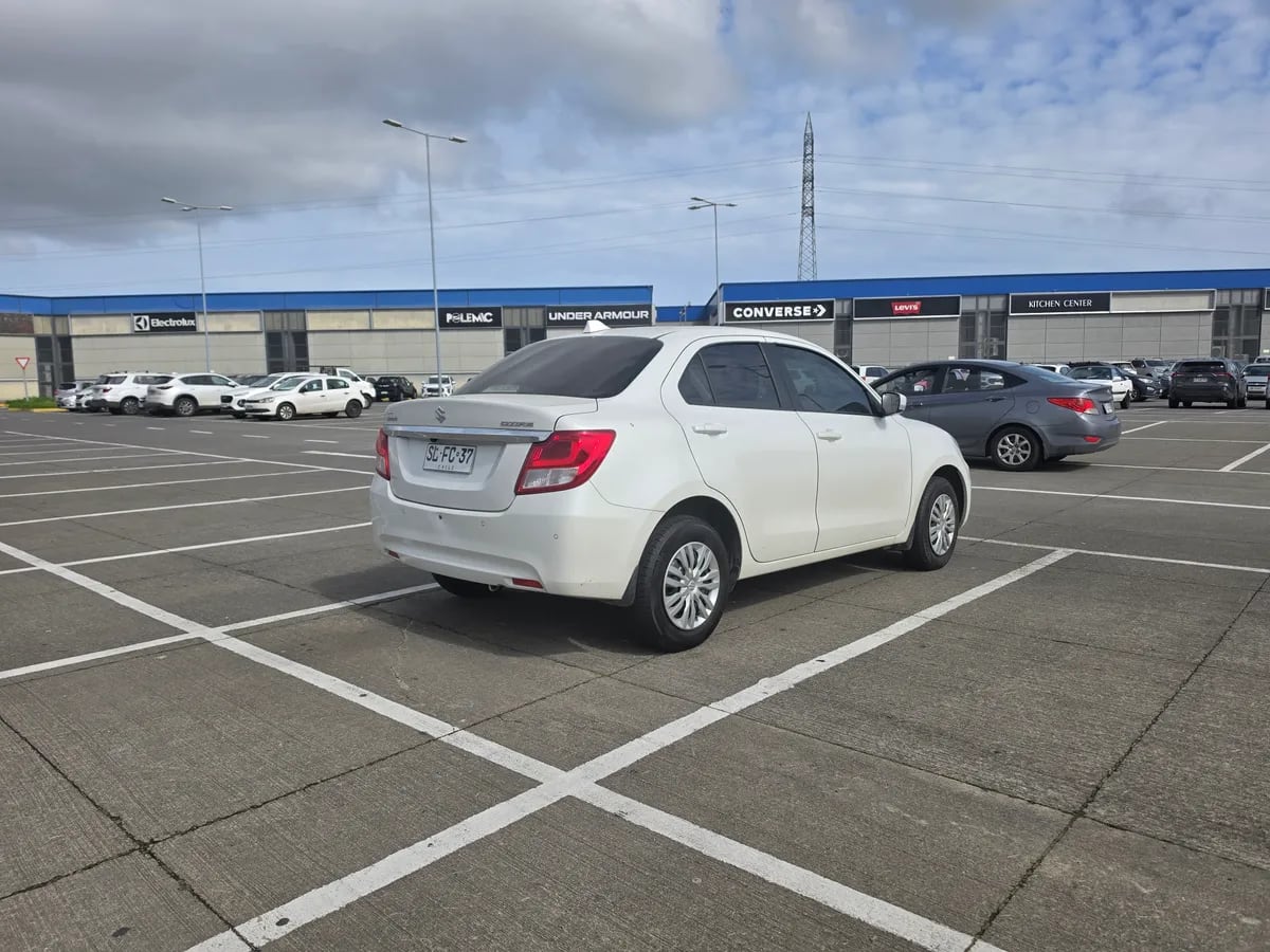 SUZUKI DZIRE 1.2 Gl Sport Mt año 2023