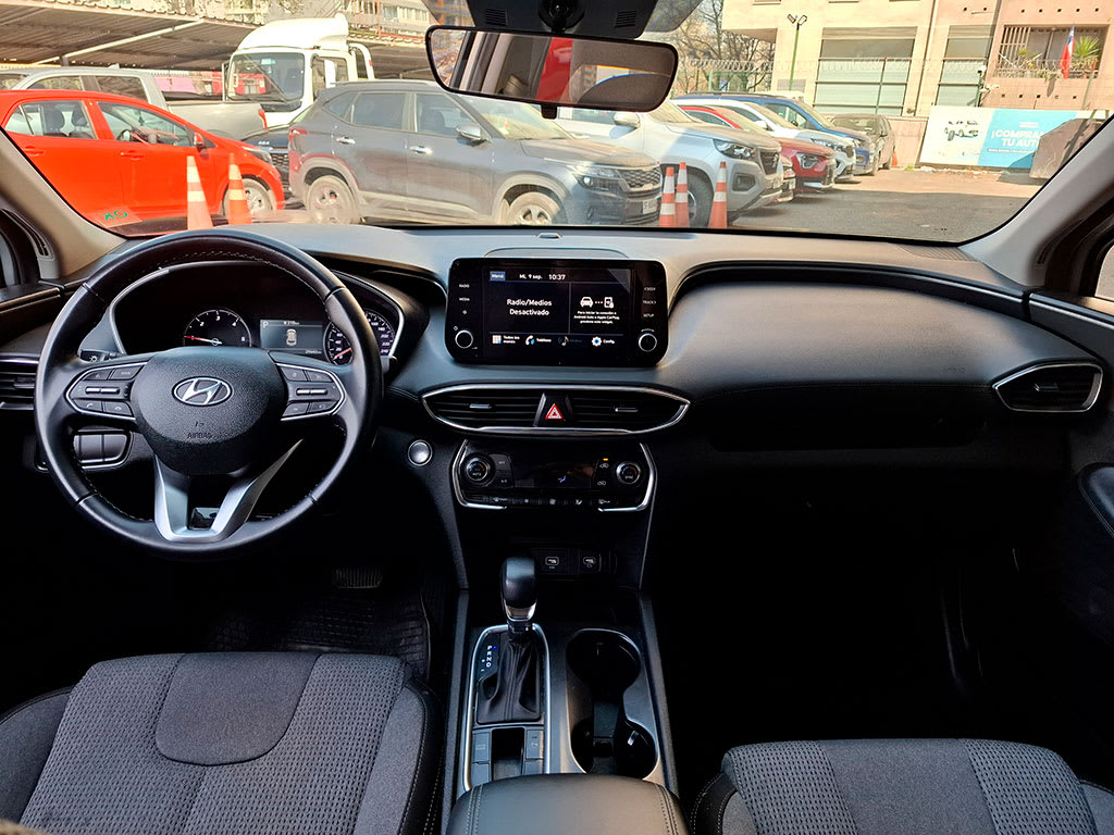 Hyundai Santa Fe 2.2 Plus Fl At Crdi año 2024
