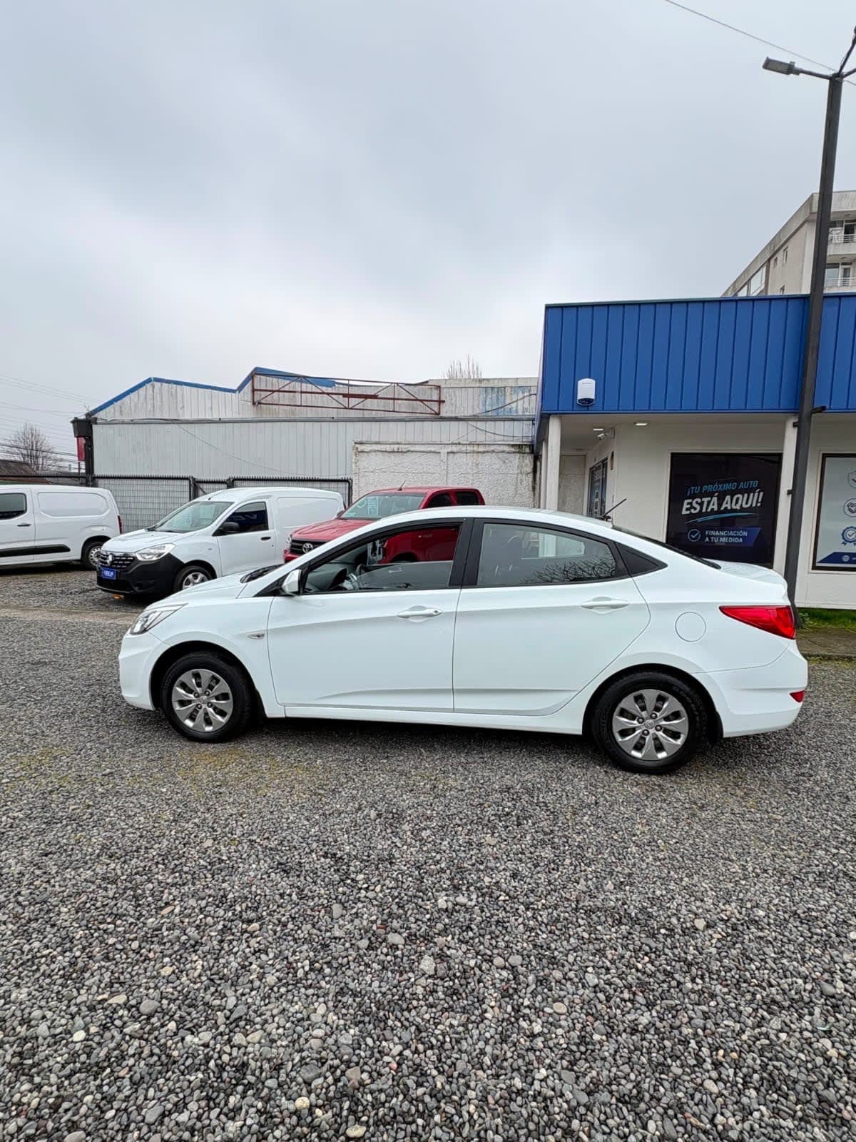 HYUNDAI ACCENT 1.4 Rb Sdn Gl Ac 2ab Mt año 2016