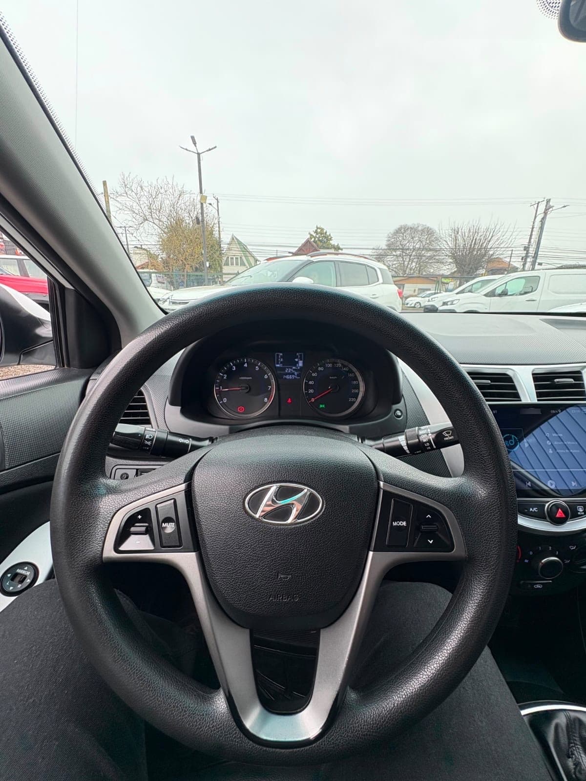 HYUNDAI ACCENT 1.4 Rb Sdn Gl Ac 2ab Mt año 2016