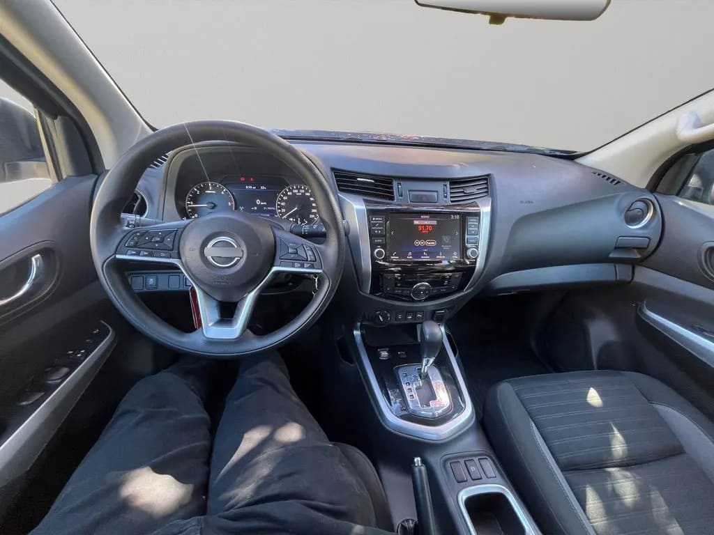 Nissan Navara Xe 4x4 2.3 Diesel Aut año 2023