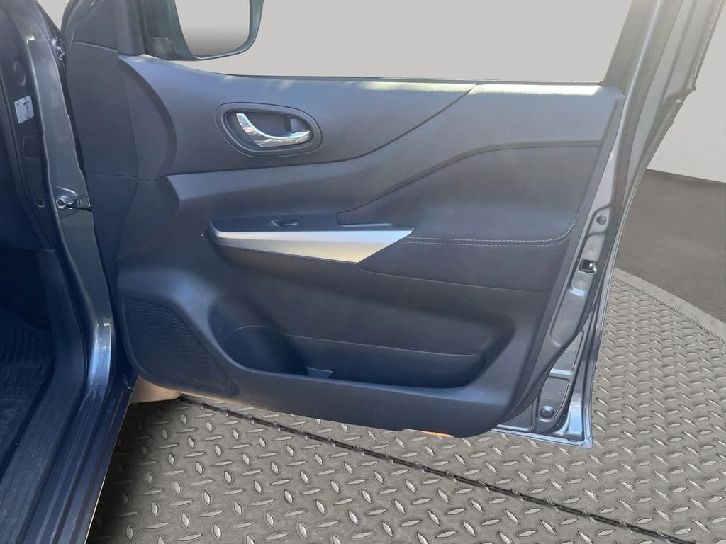 Nissan Navara Xe 4x4 2.3 Diesel Aut año 2023