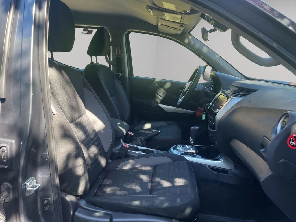 Nissan Navara Xe 4x4 2.3 Diesel Aut año 2023