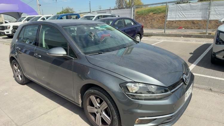 Volkswagen Golf 1.6 Comfortline 4x2 Mt 5p año 2021