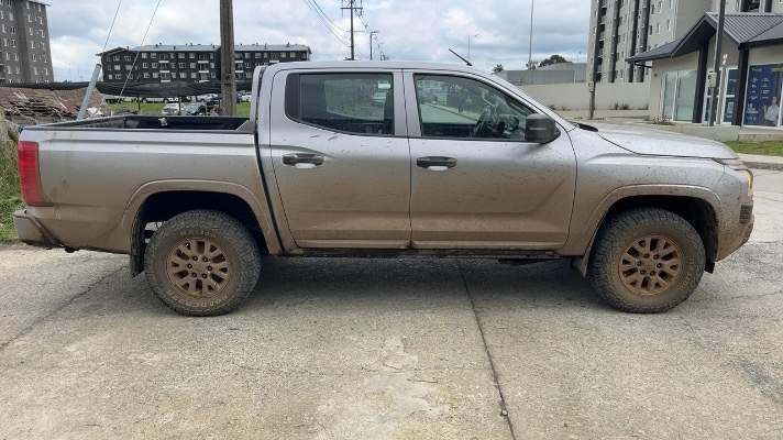 Mitsubishi L200 2.4 Katana Xrt Diesel 4x4 Dob. Cab. Euro6 Mt 4p año 2025