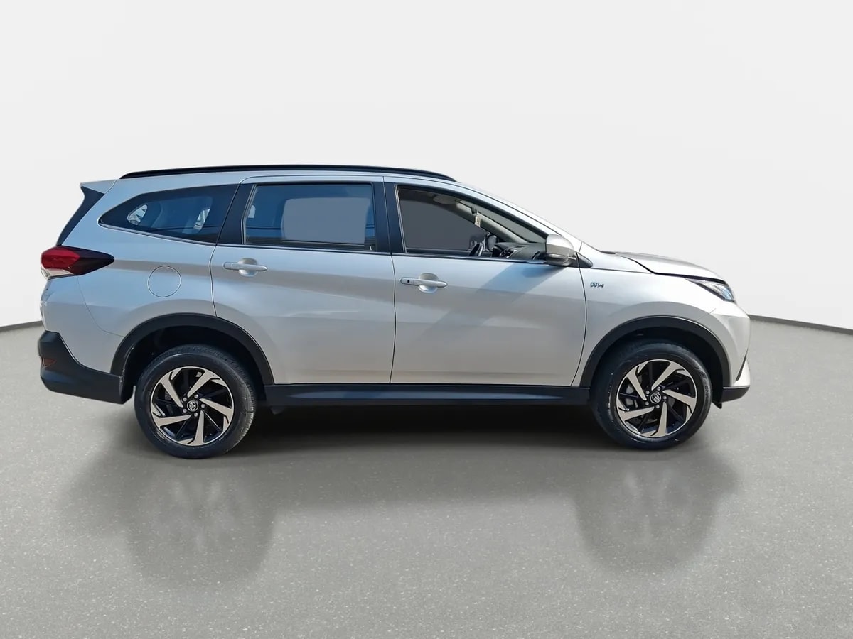 Toyota Rush 1.5 Xli 4x2 Mt 5p año 2022