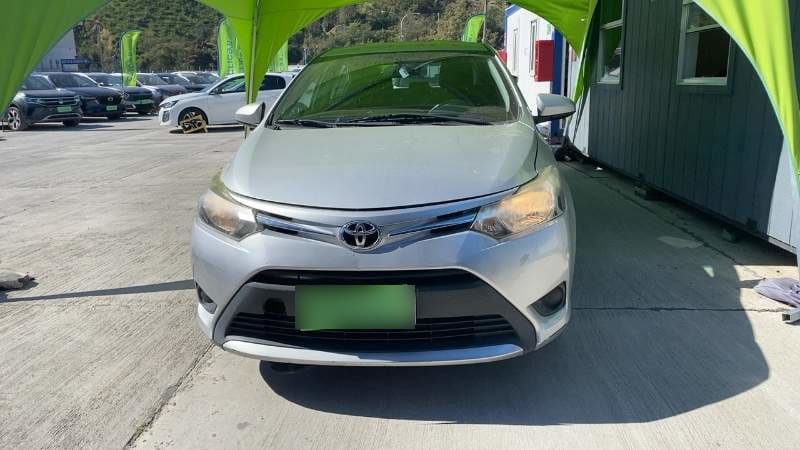 Toyota Yaris 1.5 Gli E 4x2 Mt 4p año 2017