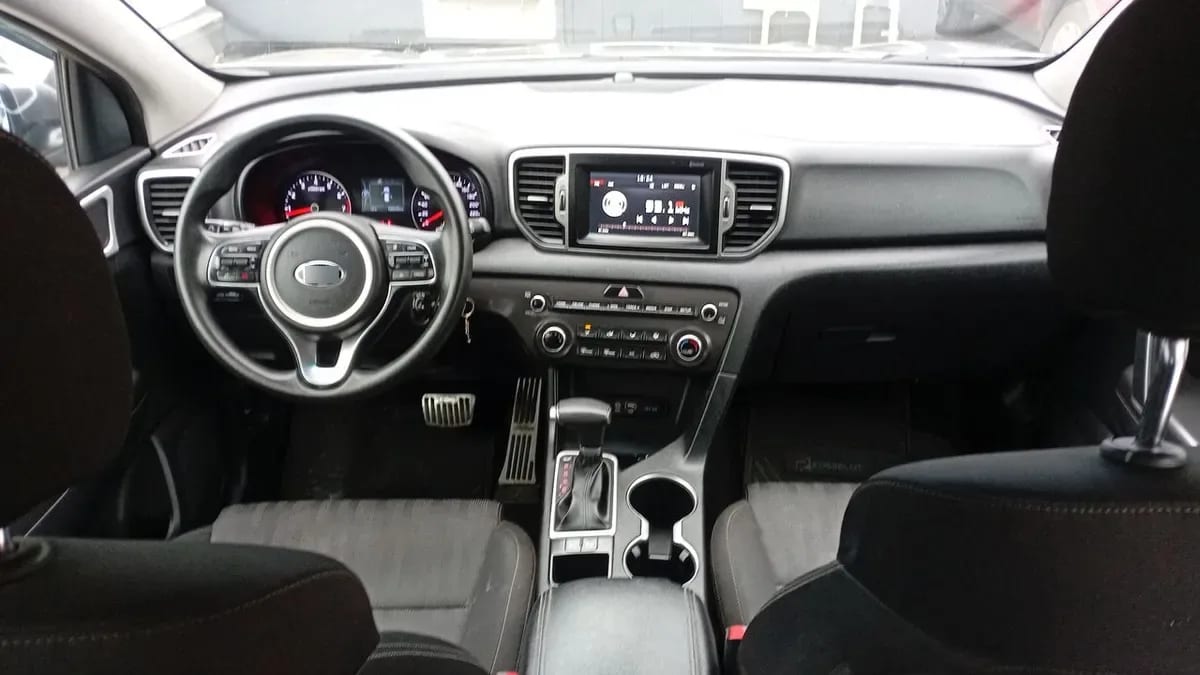 Kia Sportage 2.0 Lx 2wd Ac 6at 5p año 2018