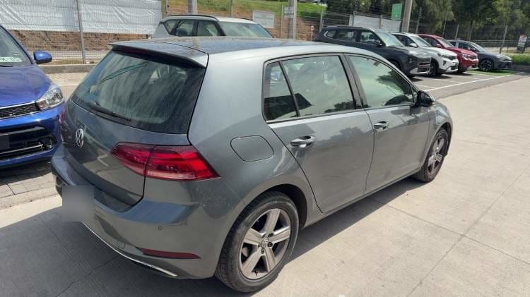 Volkswagen Golf 1.6 Comfortline 4x2 Mt 5p año 2021