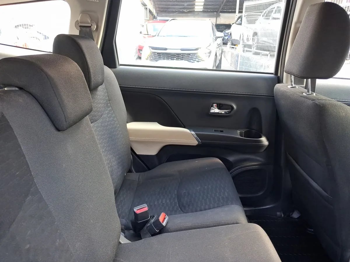 Toyota Rush 1.5 Xli 4x2 Mt 5p año 2022