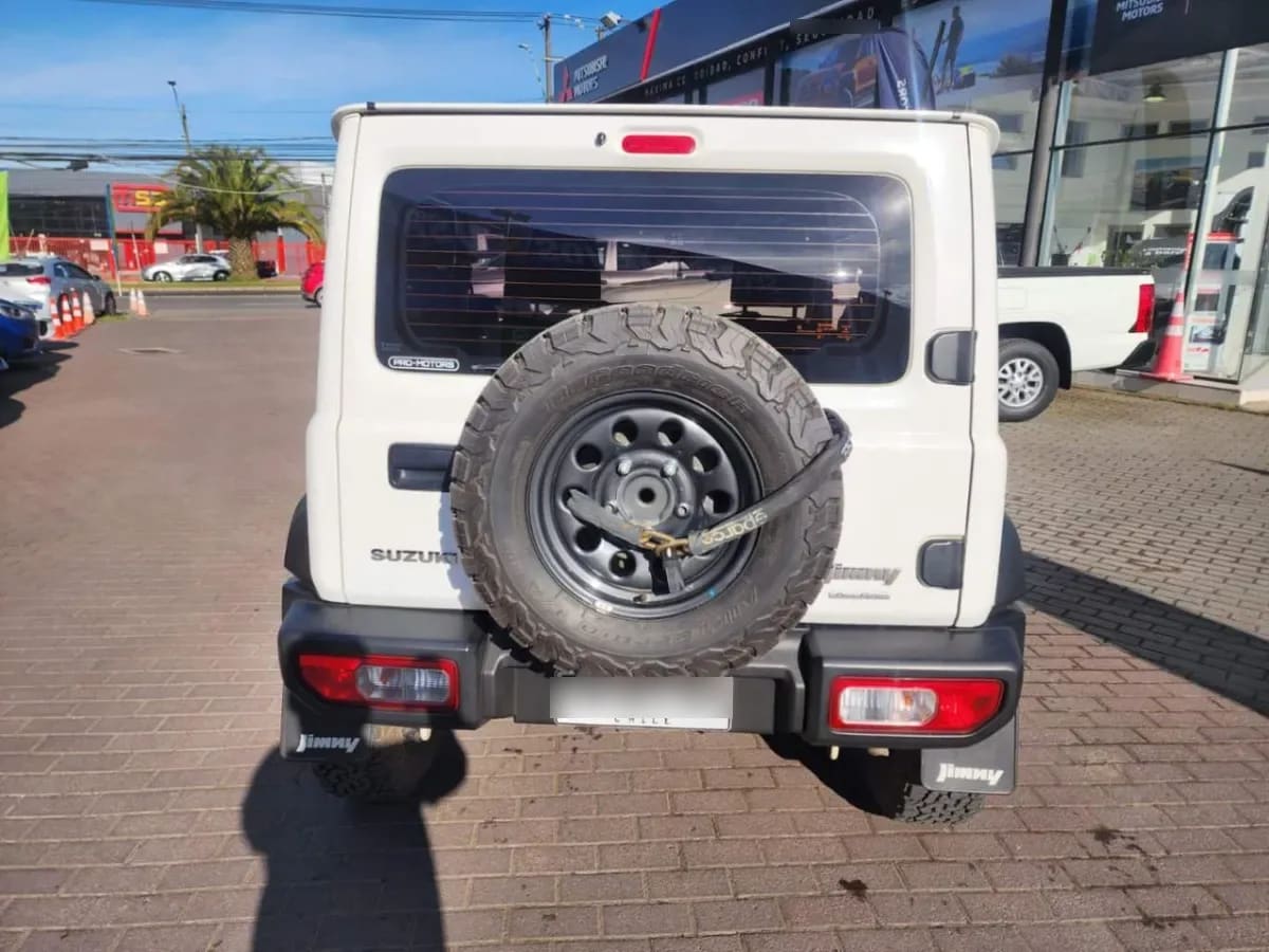 Suzuki Jimny 1.5 Gl 4x4 Mt 3p año 2022
