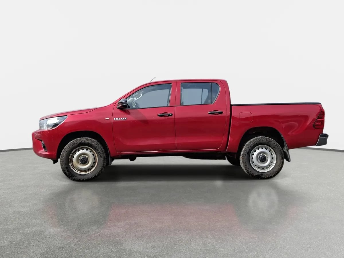 Toyota Hilux 2.4 Dx Diesel 4x2 Dob. Cab. Mt 4p año 2023