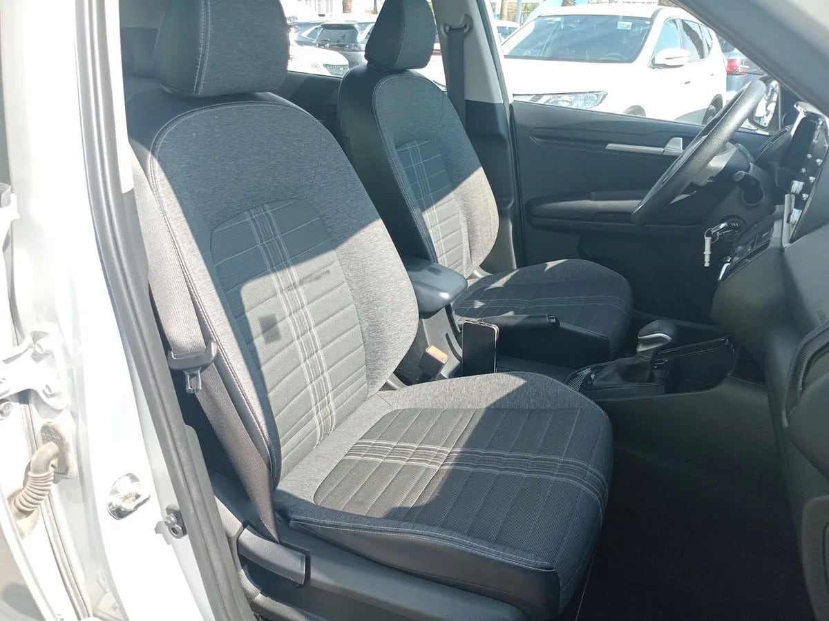 Kia Sonet 1.5 Ex 4x2 Ivt Ri At 5p año 2025