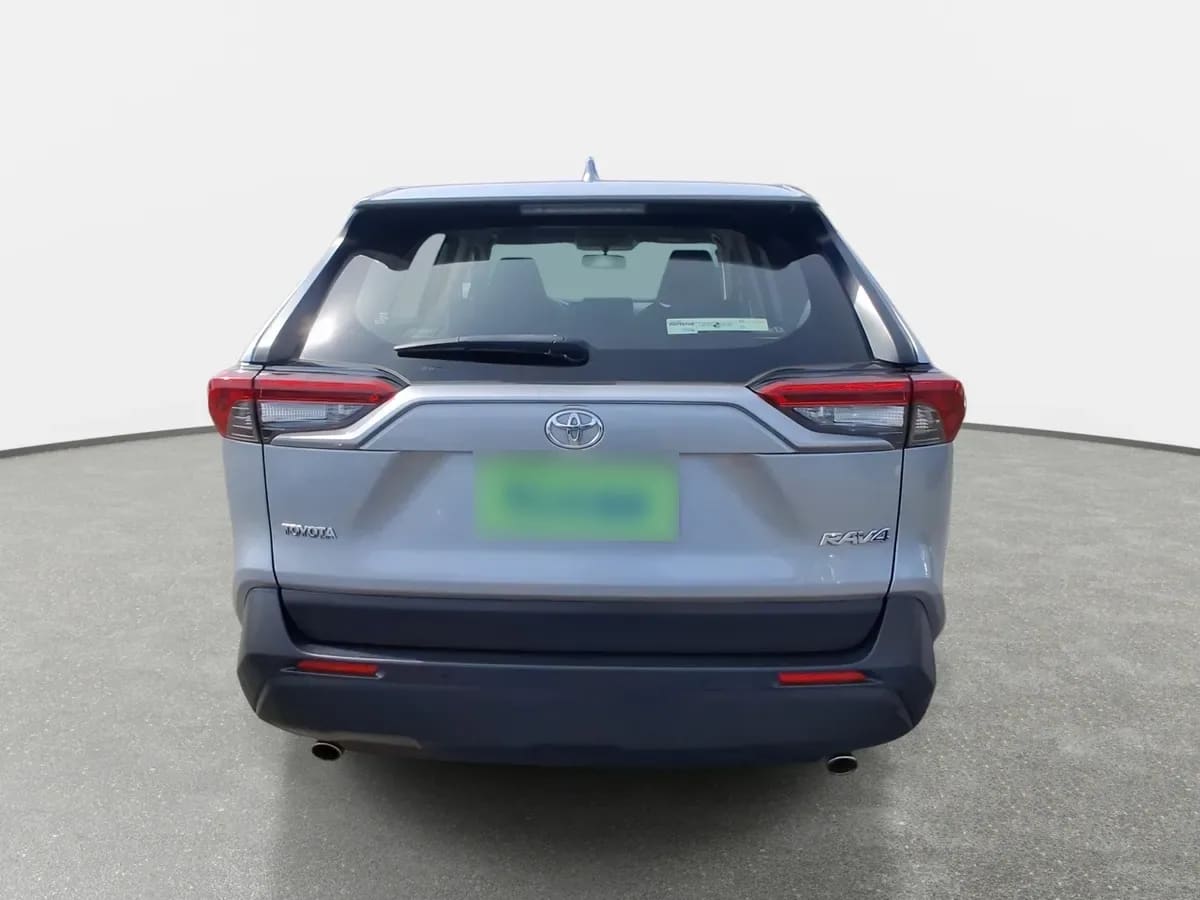 Toyota Rav 4 2.0 Le 4x2 Mt 5p año 2022
