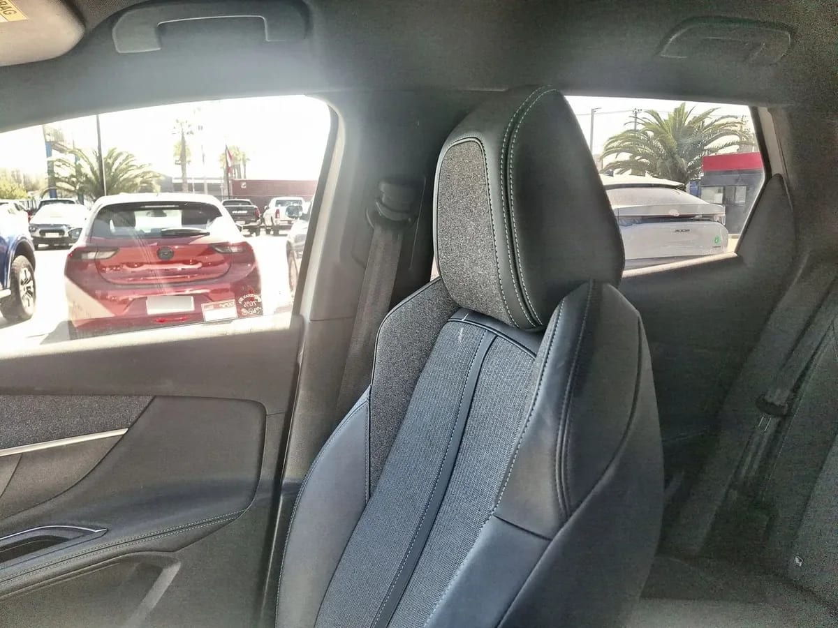 Peugeot 3008 1.6 Allure Pack Thp 165 4x2 Eat6 5p año 2024