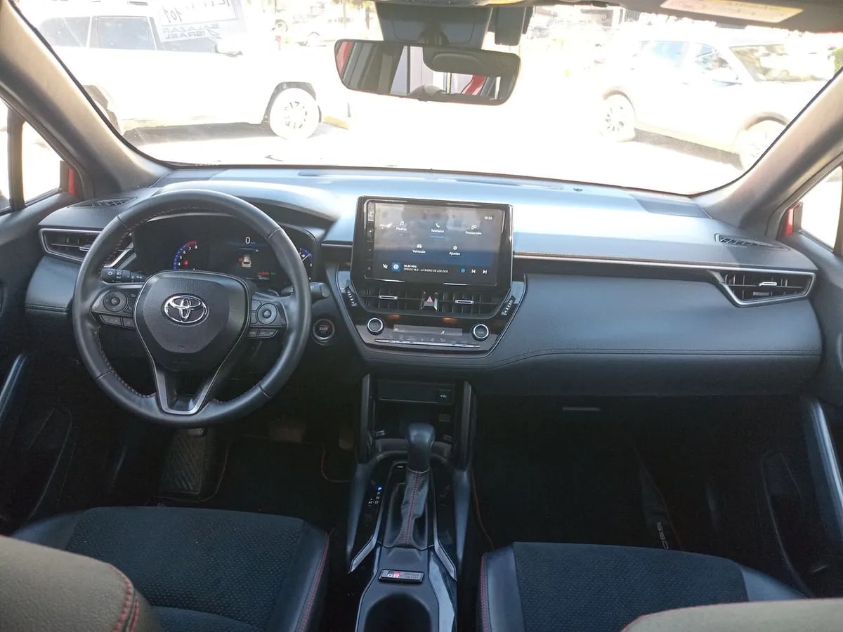 Toyota Corolla Cross 2.0 Gr-S 4x2 Cvt At 5p año 2024