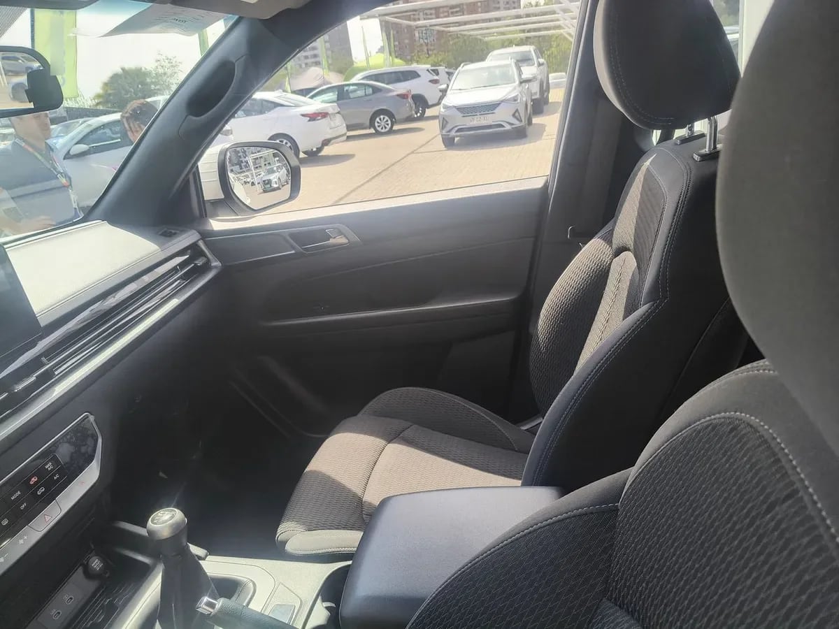 Ssangyong Musso 2.2 Td Grand Glx Diesel 2wd Nueva Radio Mt6 4p año 2025