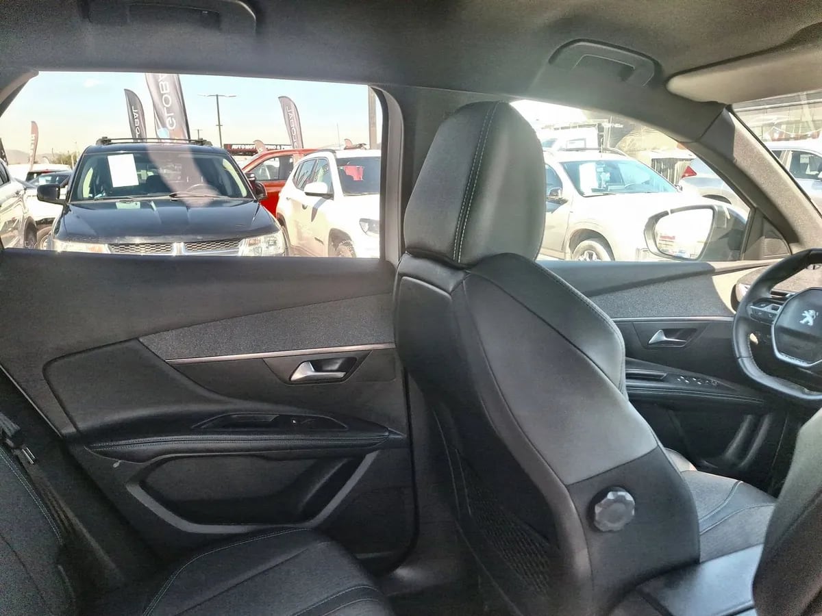Peugeot 3008 1.6 Allure Pack Thp 165 4x2 Eat6 5p año 2024