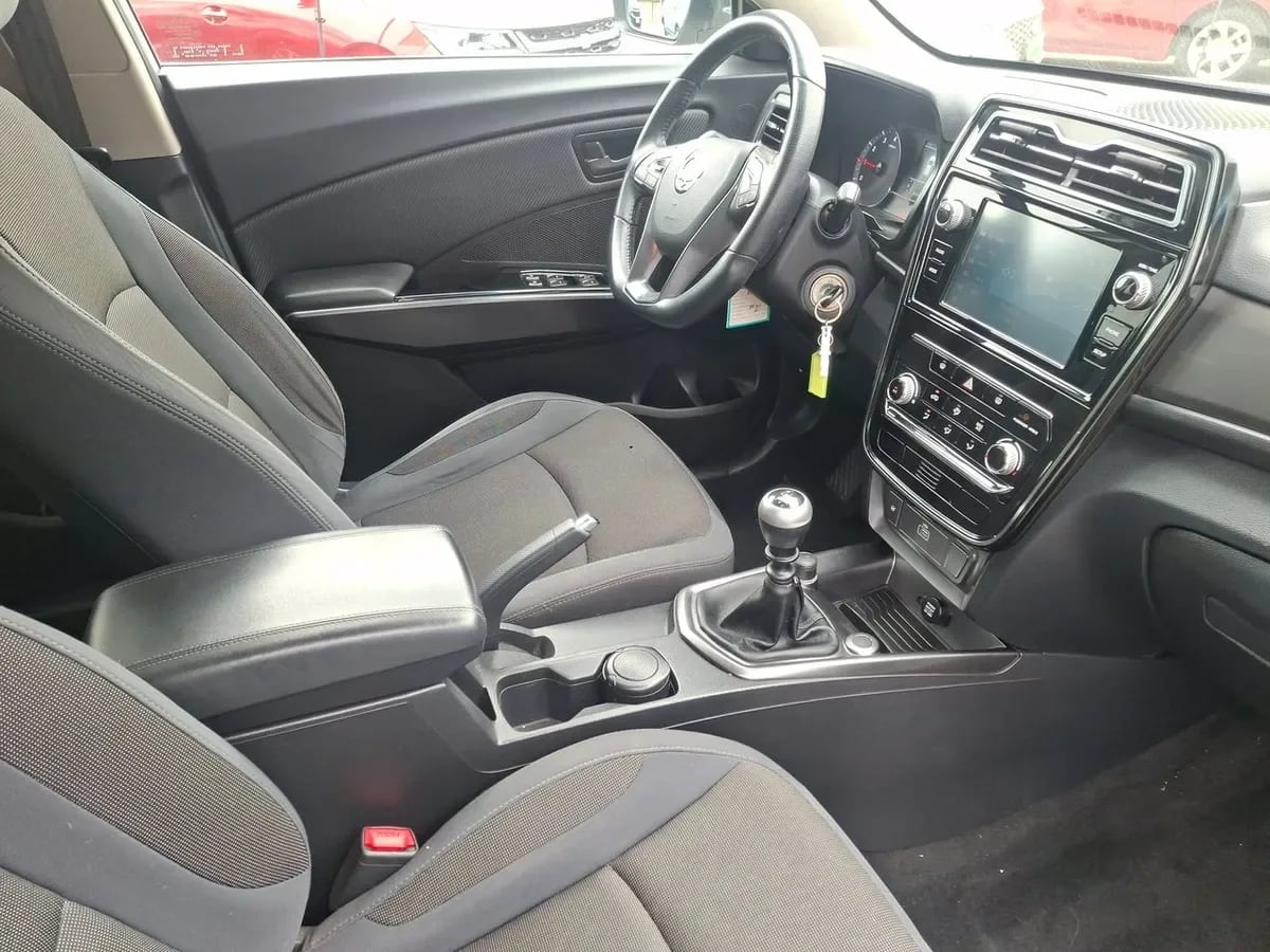 Ssangyong Tivoli 1.6 Tv1010 4x2 Mt 5p año 2020