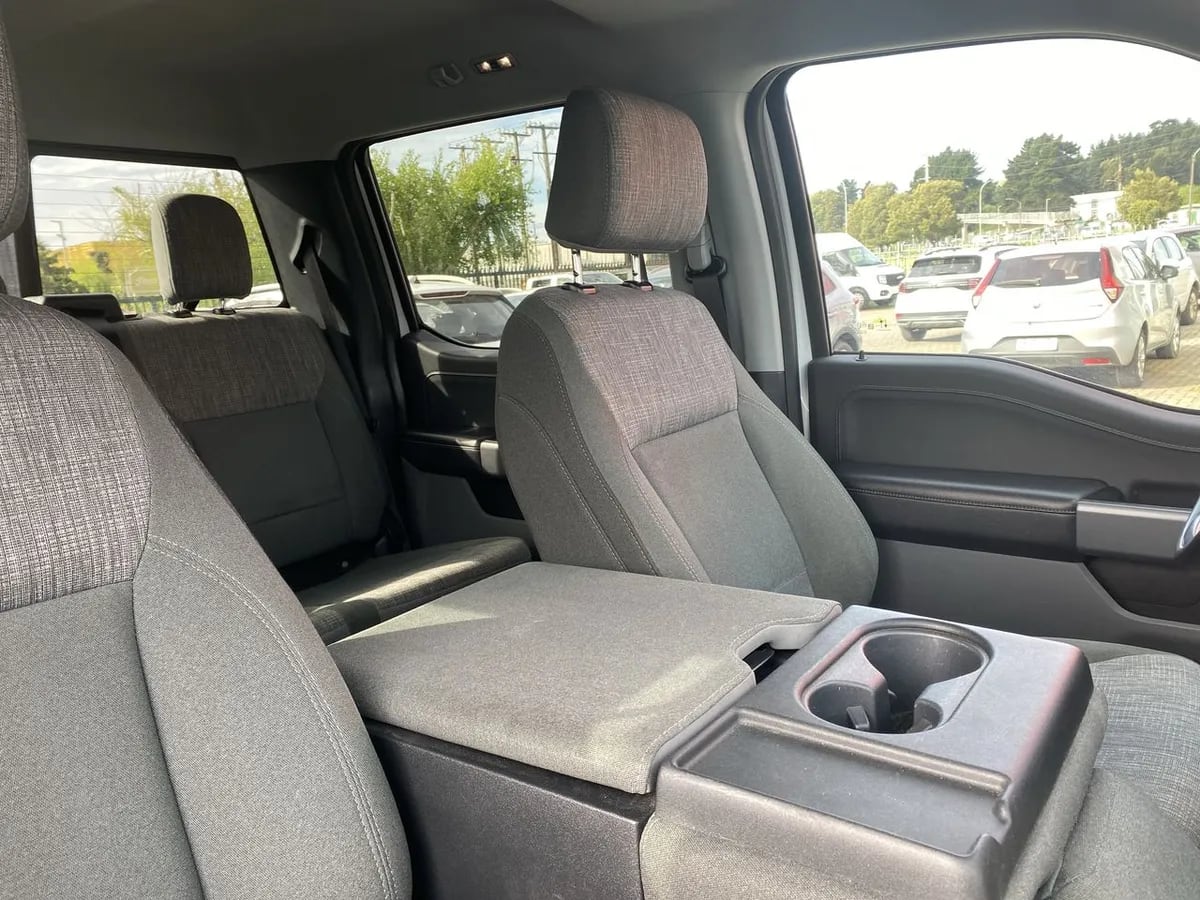 Ford F-150 5.0 Xlt Cc Dob. Cab. 4x4 At 4p año 2024