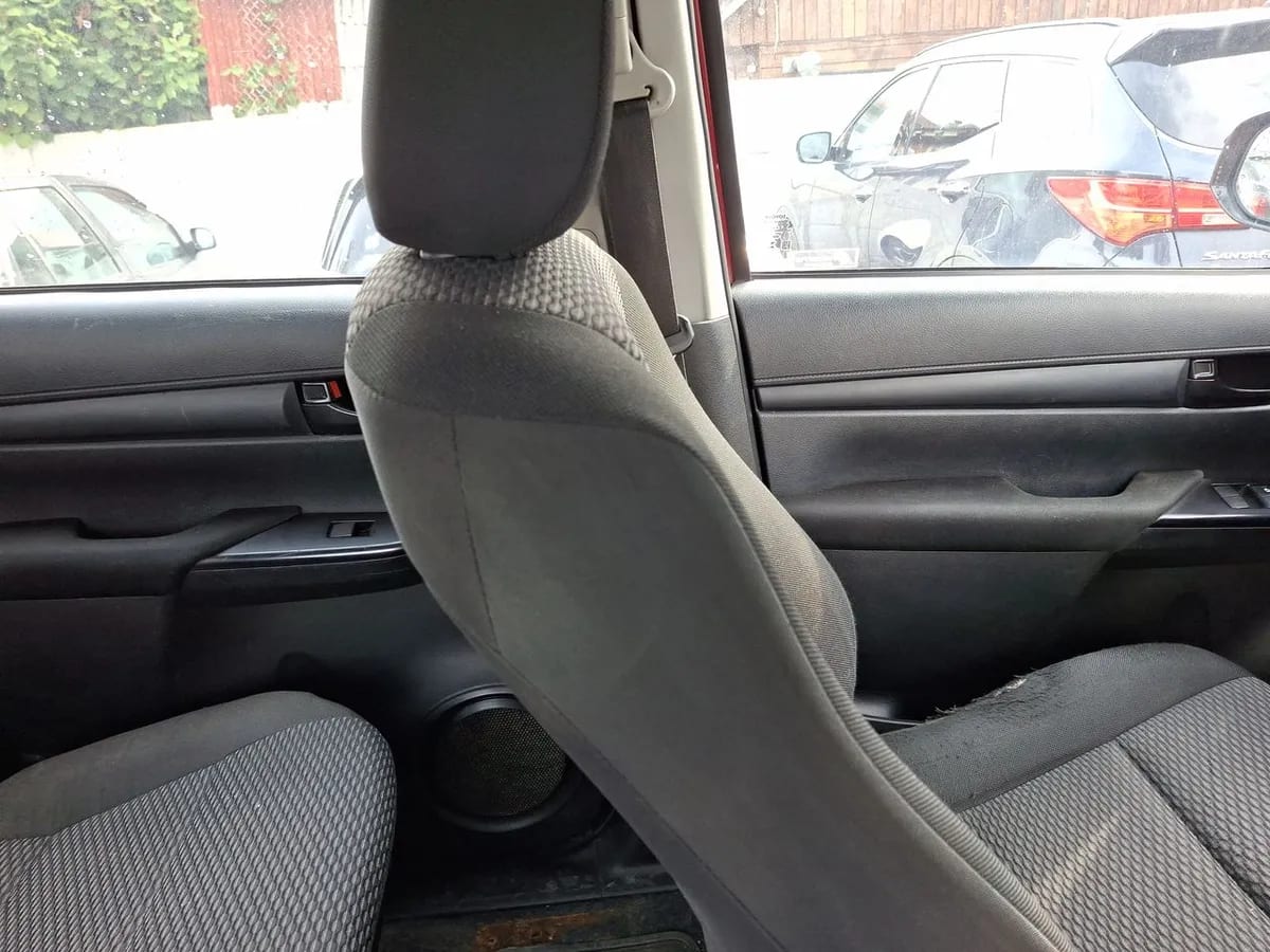 Toyota Hilux 2.4 Dx Diesel 4x2 Dob. Cab. Mt 4p año 2023