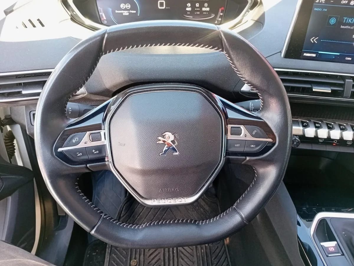 Peugeot 3008 1.5 Active Pack Bluehdi 4x2 130 Mt6 5p año 2022