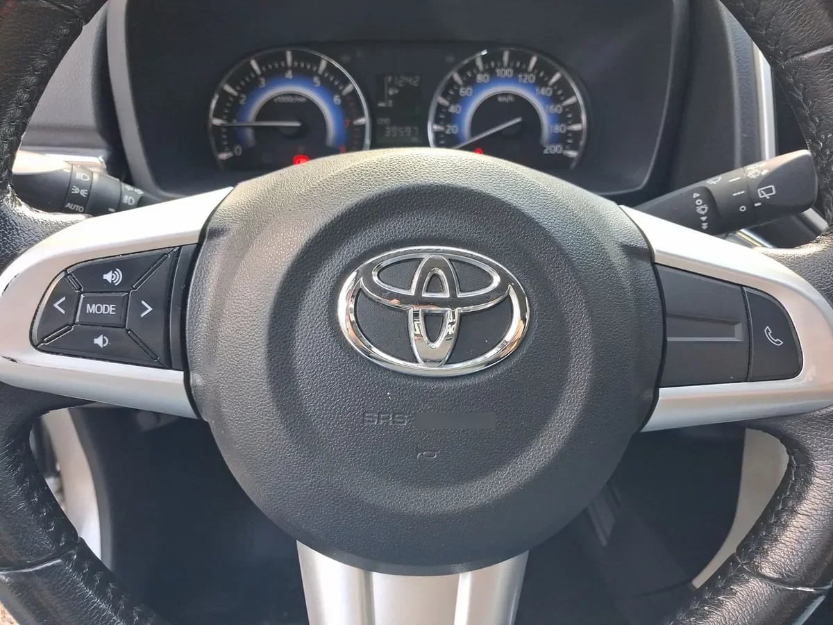 Toyota Rush 1.5 Xli 4x2 Mt 5p año 2022