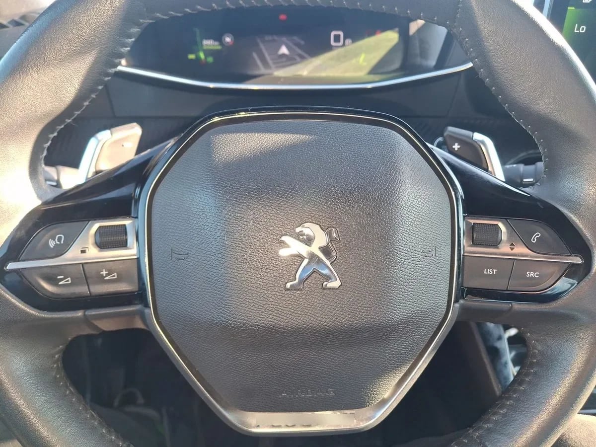 Peugeot 2008 1.5 Allure Bluehdi 130 4x2 At 5p año 2023