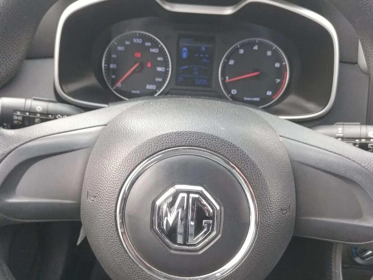 MG Mg Zs 1.5 Std 4x2 At 5p año 2021
