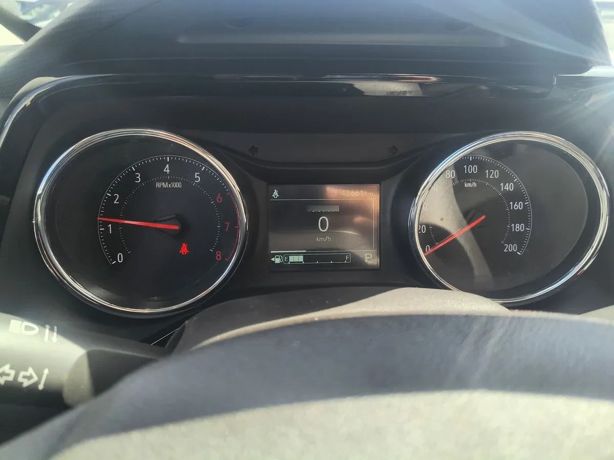 Chevrolet Montana 1.2t Premier 4x2 At 4p año 2023
