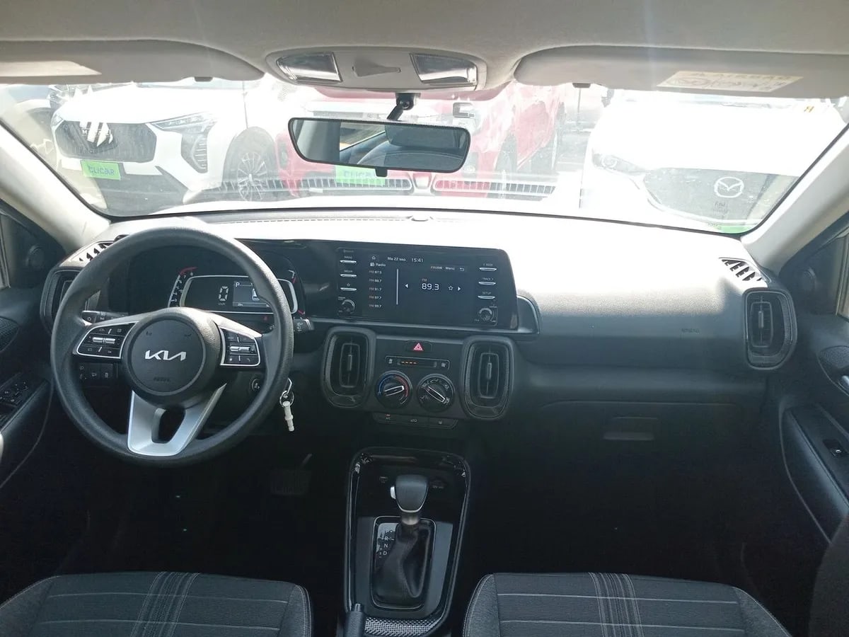 Kia Sonet 1.5 Ex 4x2 Ivt Ri At 5p año 2025