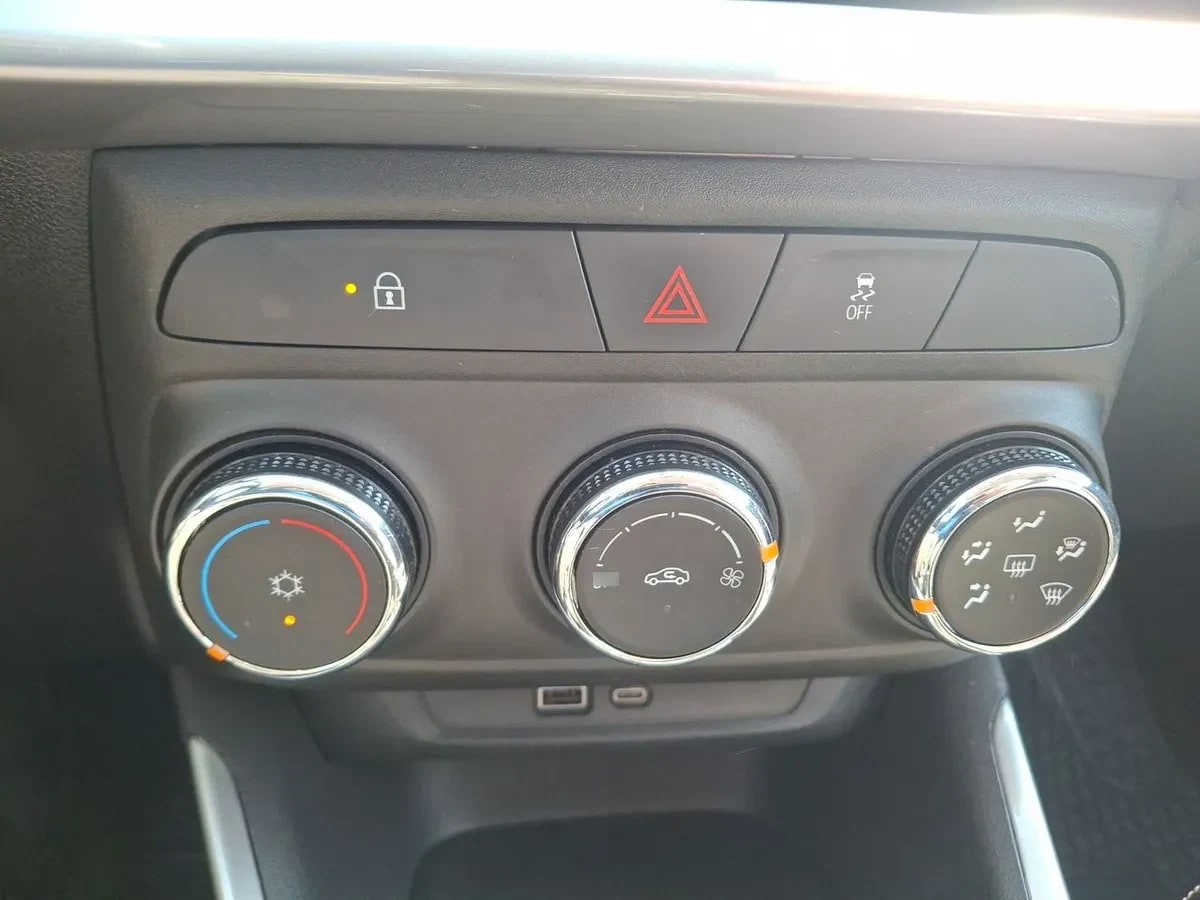 Chevrolet Montana 1.2t Ltz S 4x2 At 4p año 2024