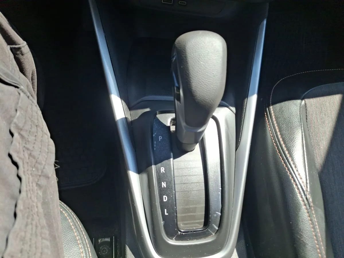 Chevrolet Montana 1.2t Ltz S 4x2 At 4p año 2024