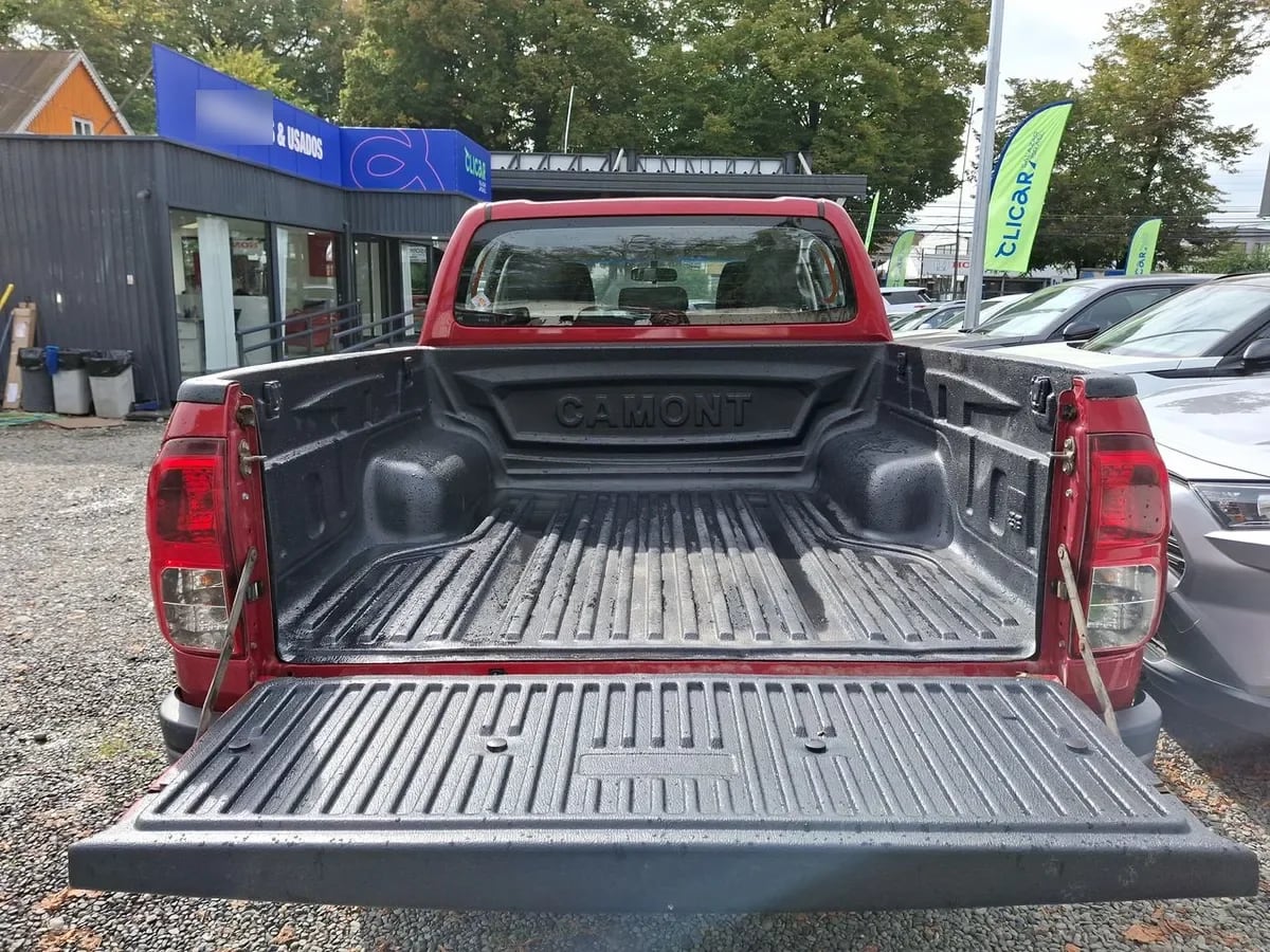 Toyota Hilux 2.4 Dx Diesel 4x2 Dob. Cab. Mt 4p año 2023