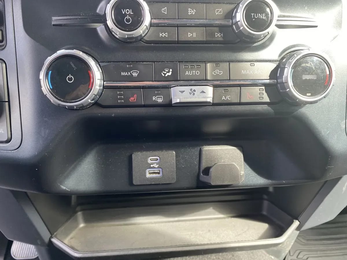 Ford F-150 5.0 Xlt Cc Dob. Cab. 4x4 At 4p año 2024