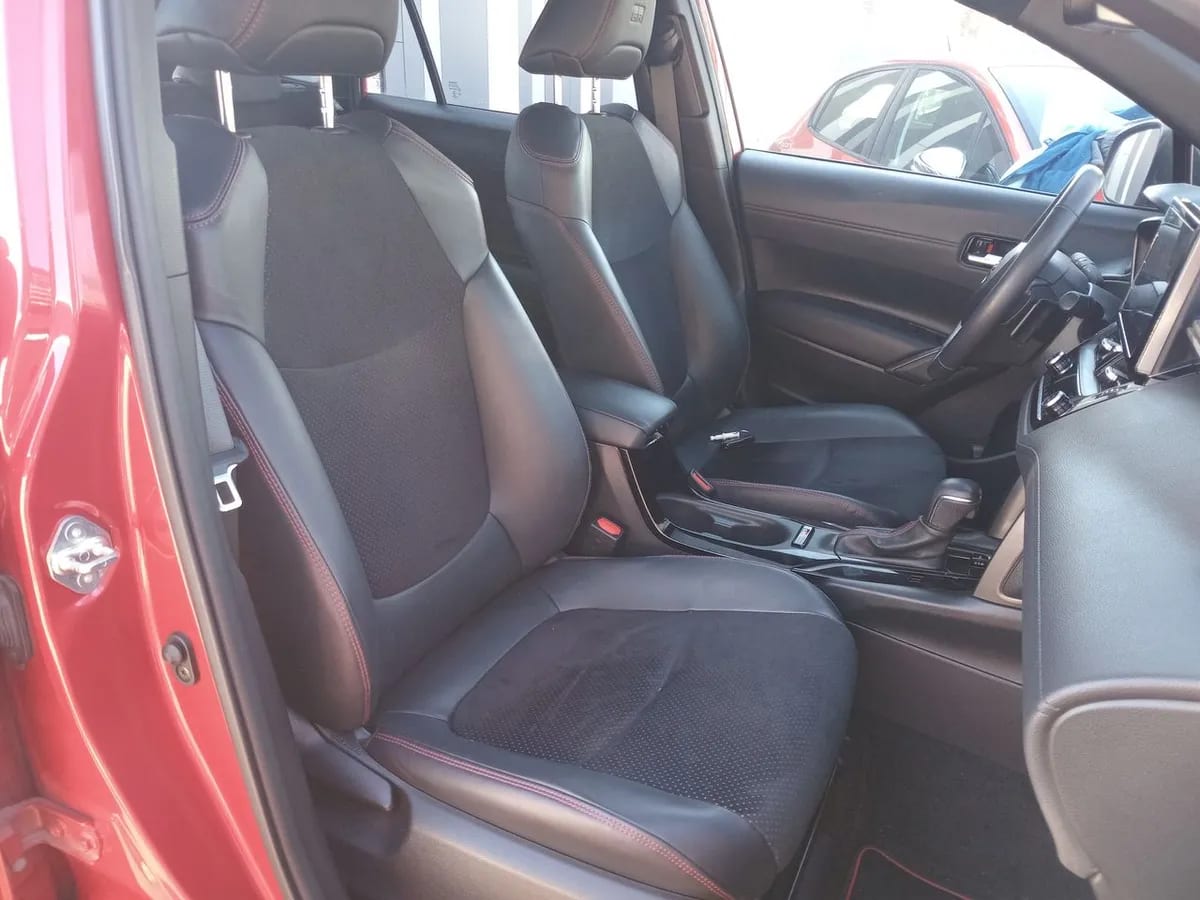 Toyota Corolla Cross 2.0 Gr-S 4x2 Cvt At 5p año 2024