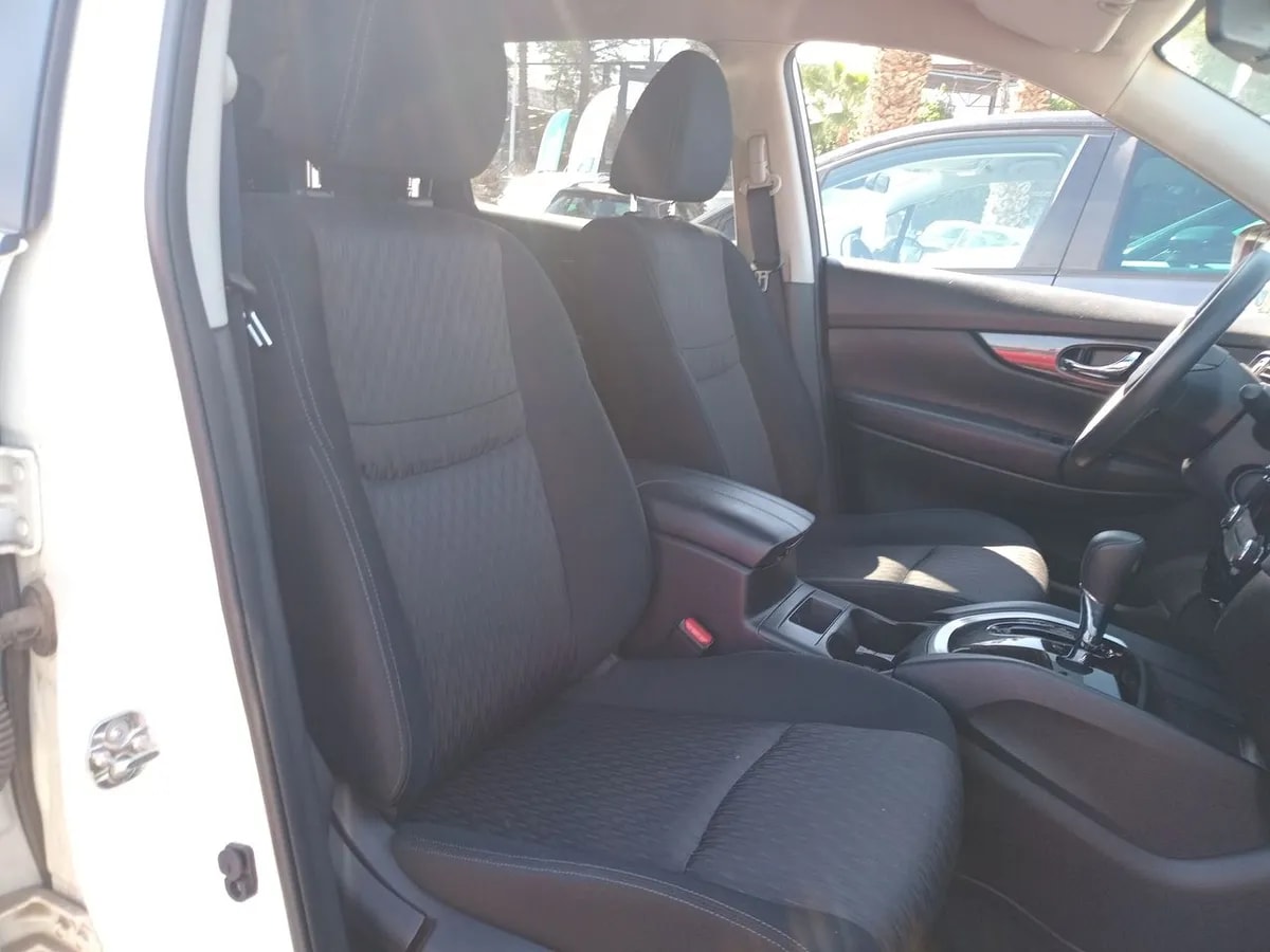 Nissan X-Trail 2.5 Sense Mc 4x2 Cvt At 5p año 2023