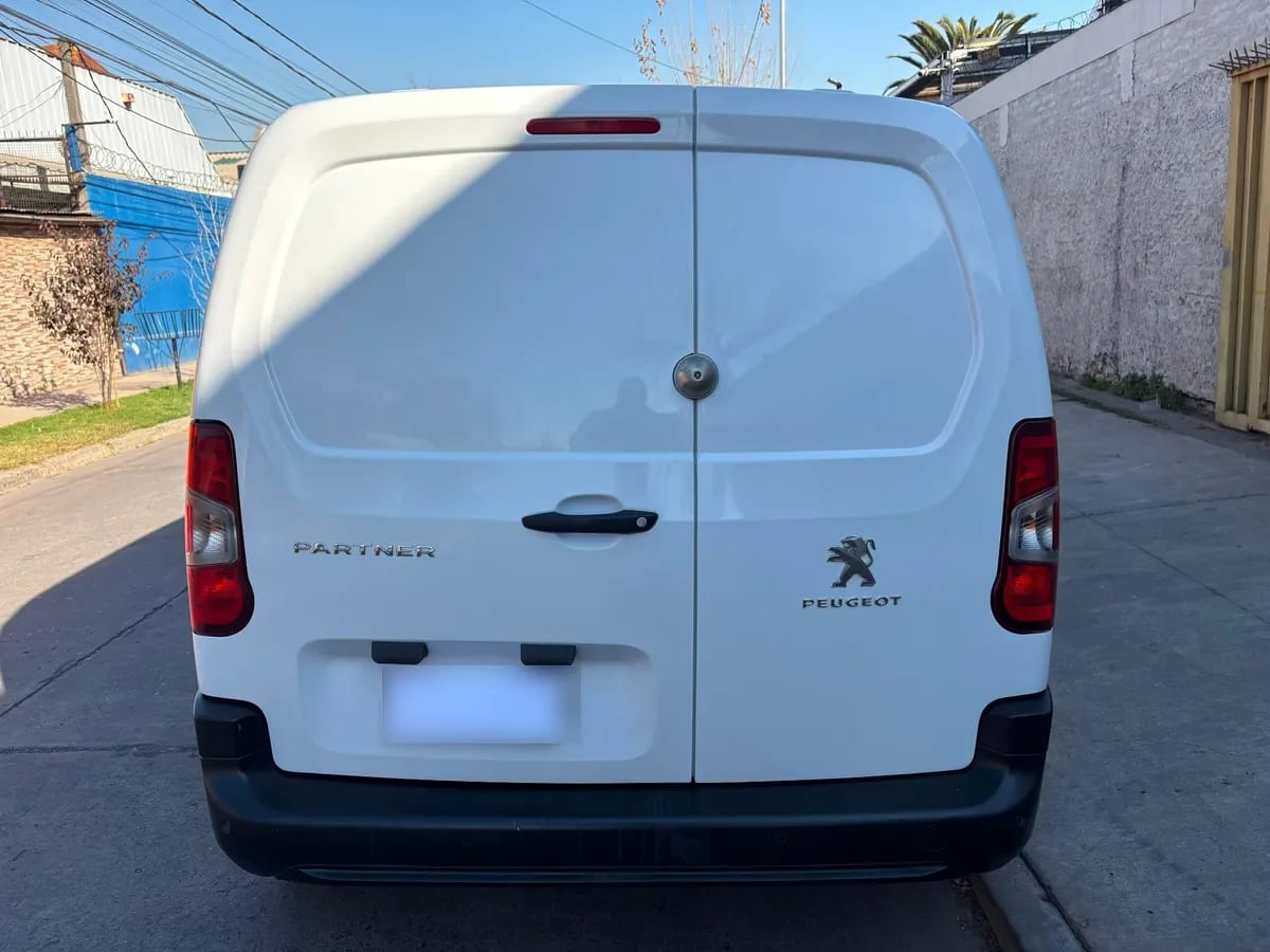 PEUGEOT PARTNER 1.5 L1 Bluehdi 100 Mt Diesel año 2023