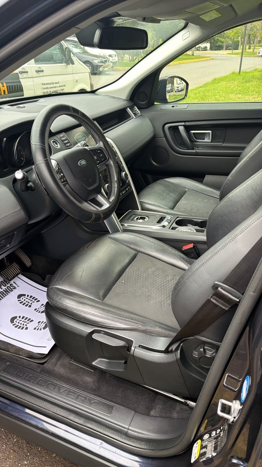 LAND ROVER DISCOVERY 2.0 Se At 4x4 año 2019