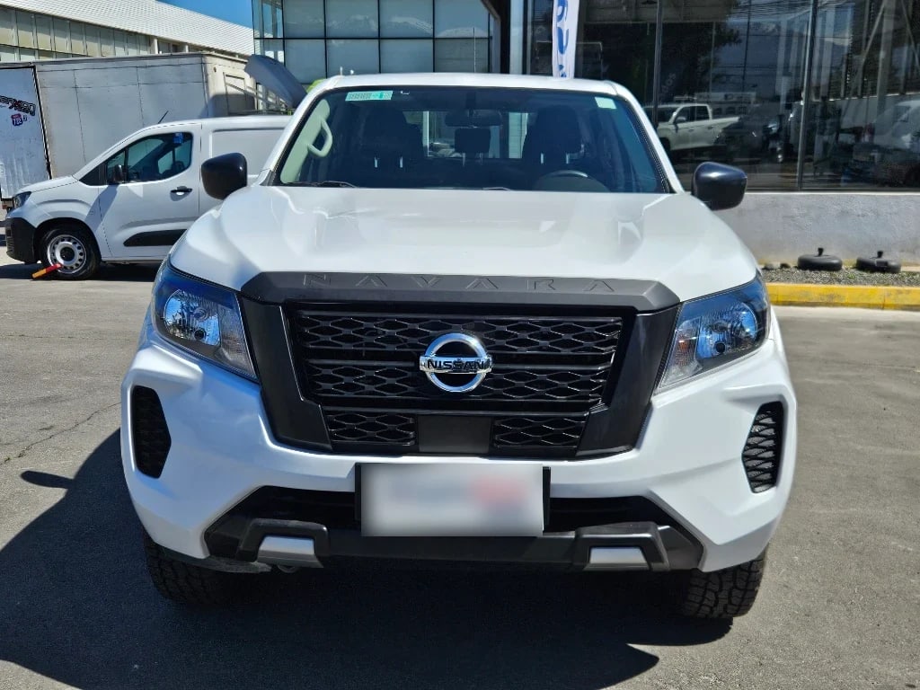 Nissan Navara Dc 4x2 2.3tdi Se Mt año 2023