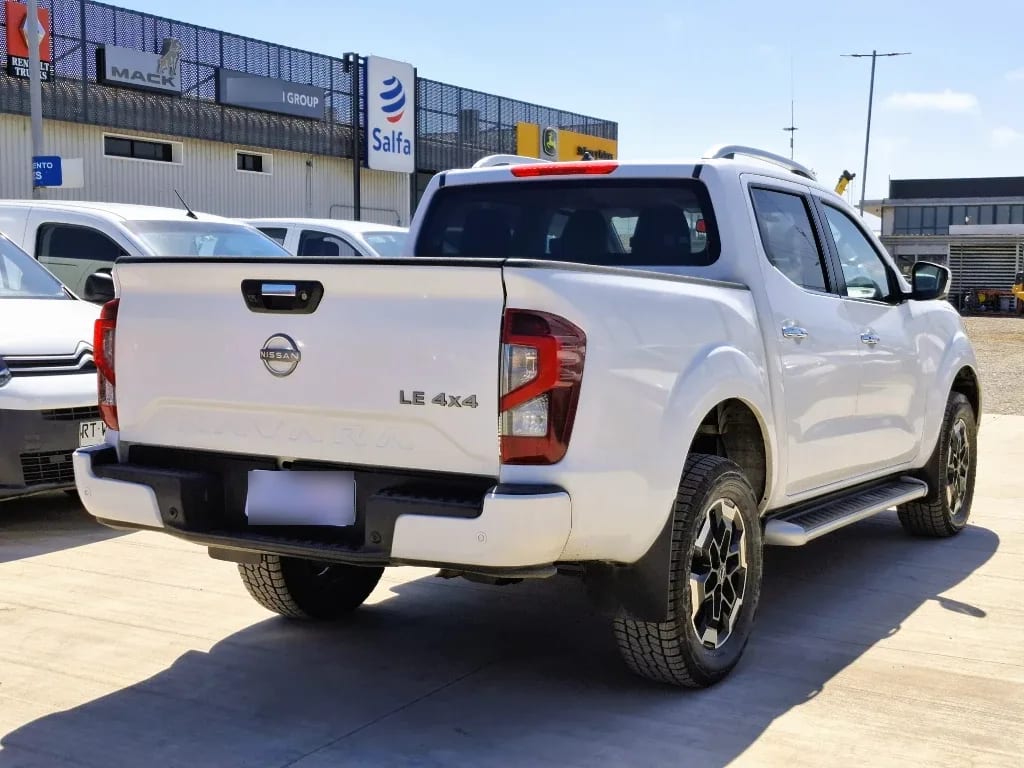 Nissan Navara Navara Dc 4x4 2.3tdi Le año 2023