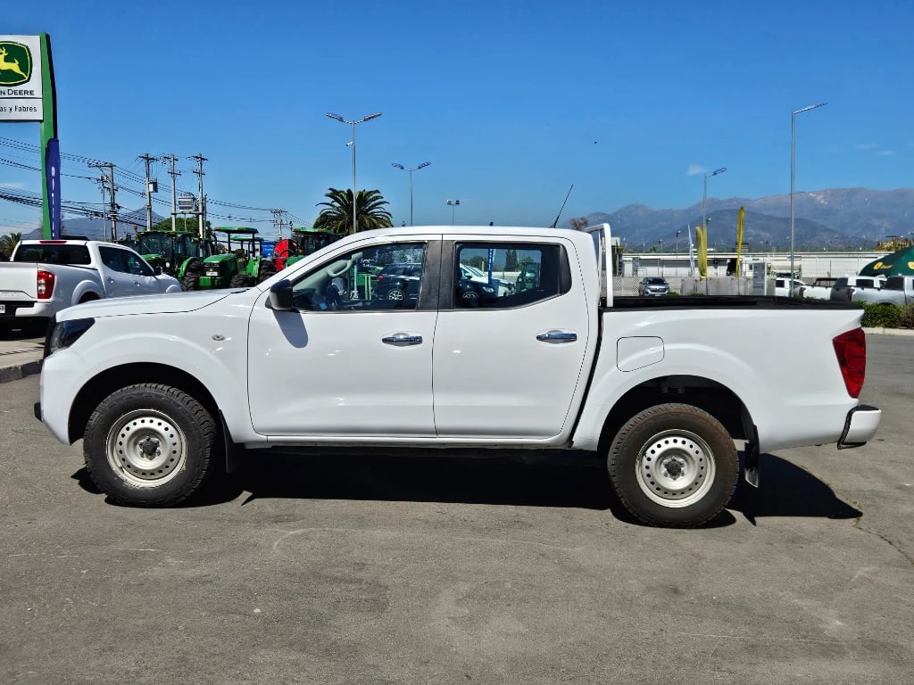 Nissan Navara Dc 4x2 2.3tdi Se Mt año 2023