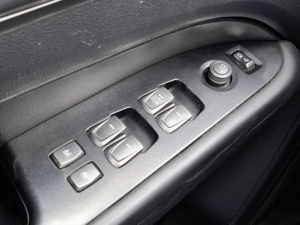 Ssangyong Grand Musso Grand Musso 2.2 4x2 Mt Full-Ql612 año 2023