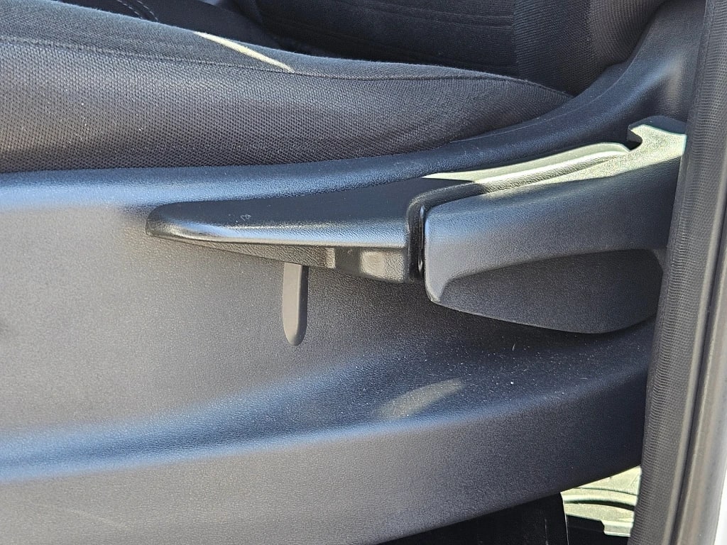 Nissan Navara Dc 4x2 2.3tdi Se Mt año 2023
