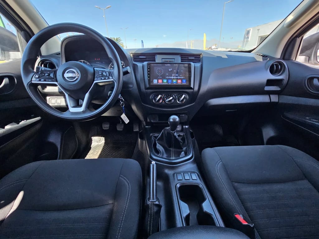 Nissan Navara Dc 4x2 2.3tdi Se Mt año 2023