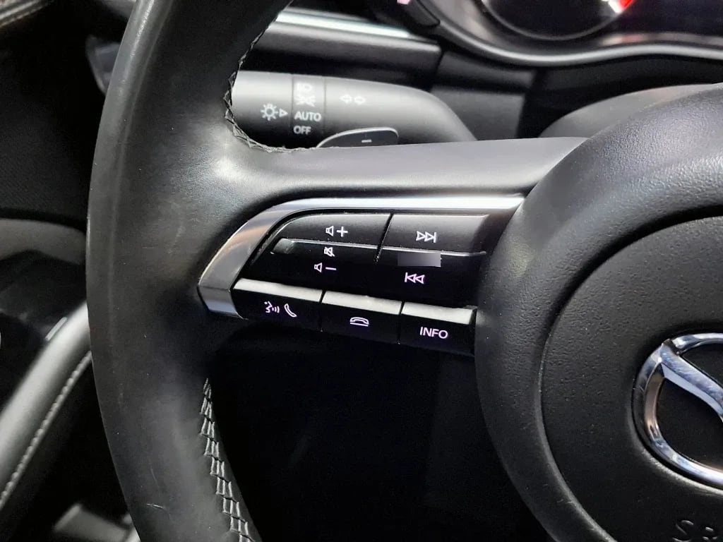 Mazda 3 Sport 3 Sp V 2.0 7g 6at año 2024