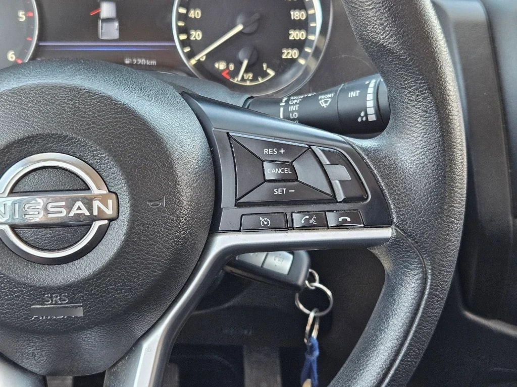 Nissan Navara Dc 4x2 2.3tdi Se Mt año 2023