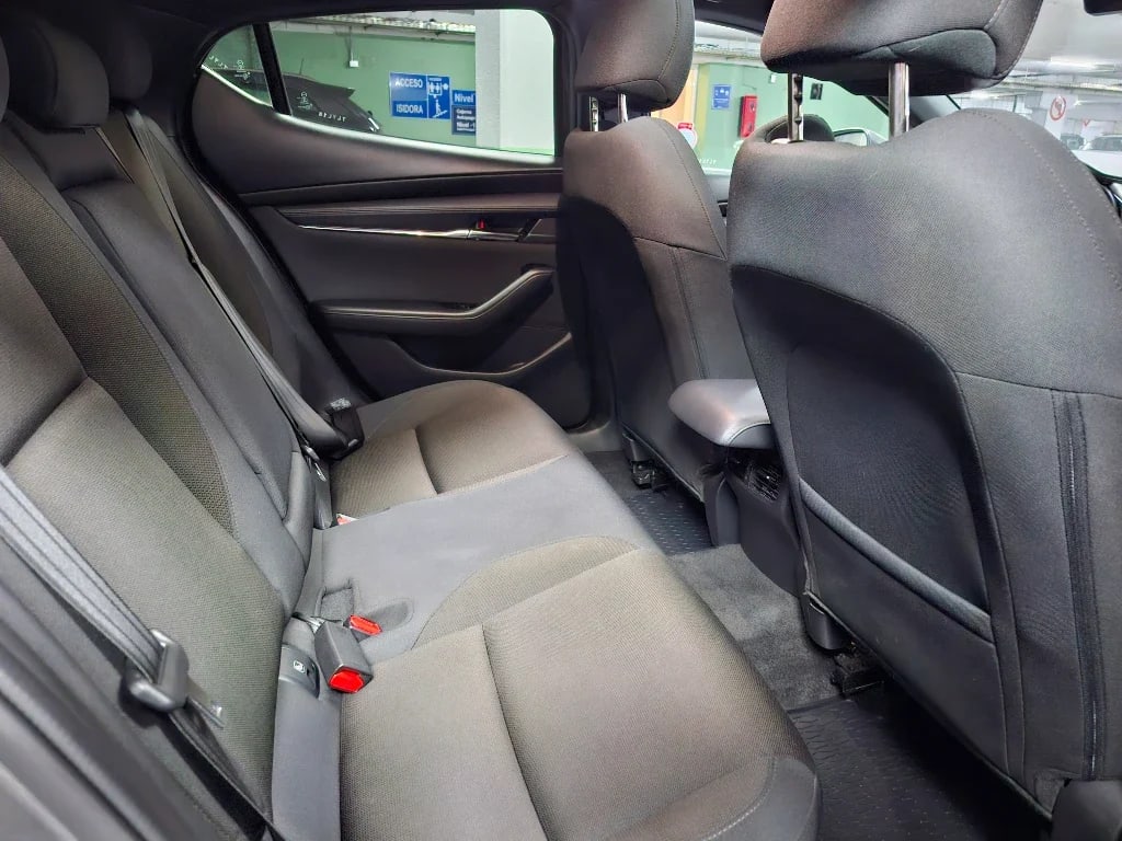 Mazda 3 Sport 3 Sp V 2.0 7g 6at año 2024