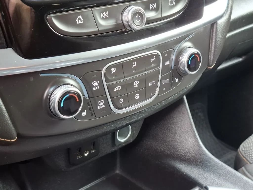 Chevrolet Traverse Lt año 2021